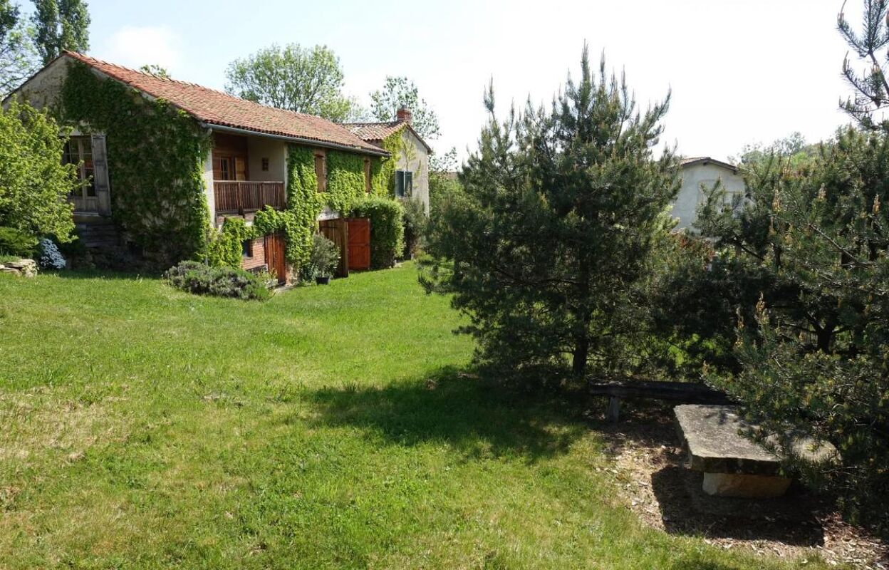 maison 5 pièces 204 m2 à vendre à Marcilly-le-Châtel (42130)