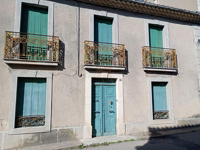 SECTEUR PIC ST LOUP, maison de village avec cour à renover p — photo du bien