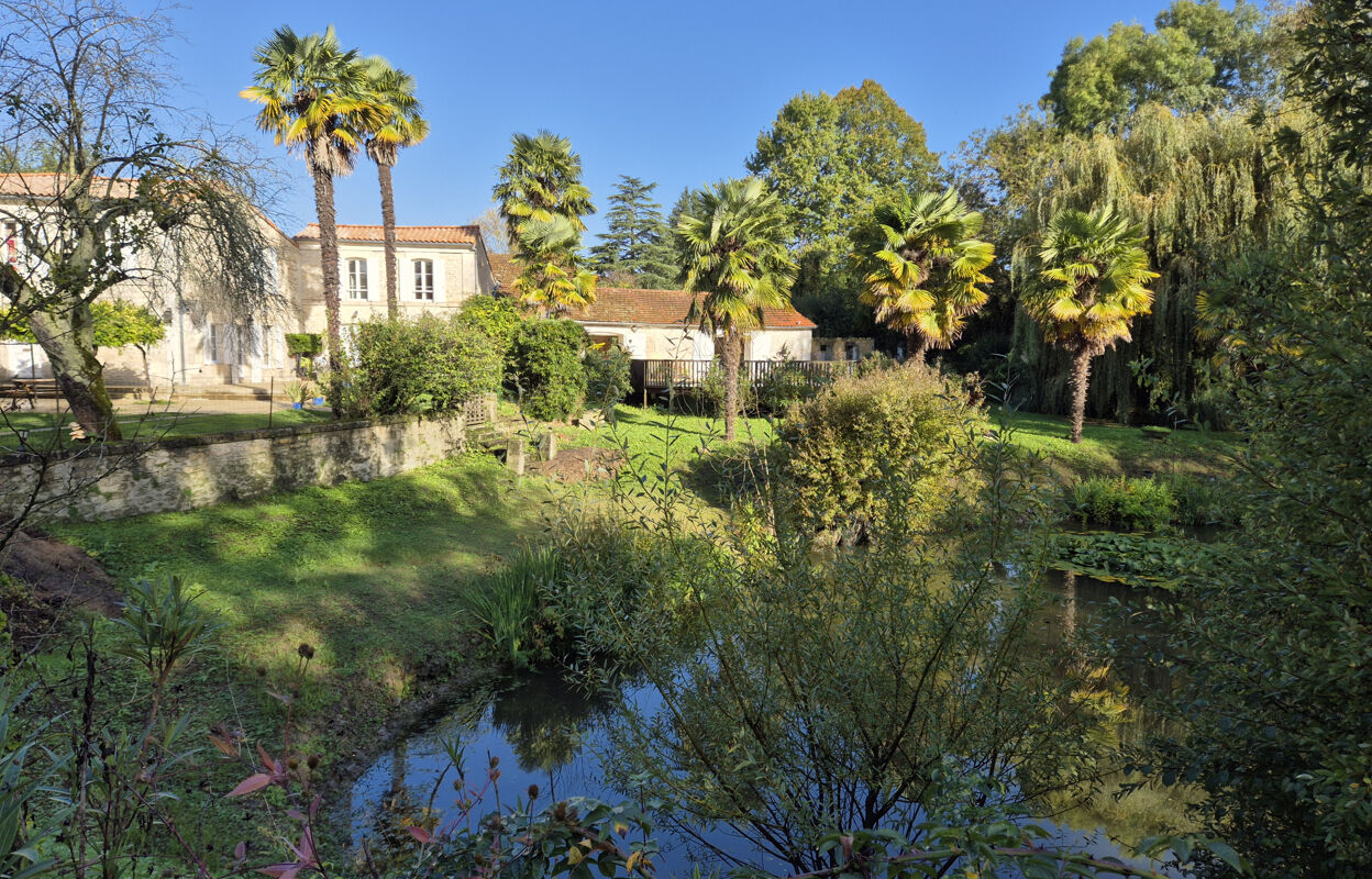 maison 8 pièces 251 m2 à vendre à Chaniers (17610)