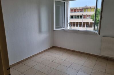 location appartement 740 € CC /mois à proximité de Orange (84100)