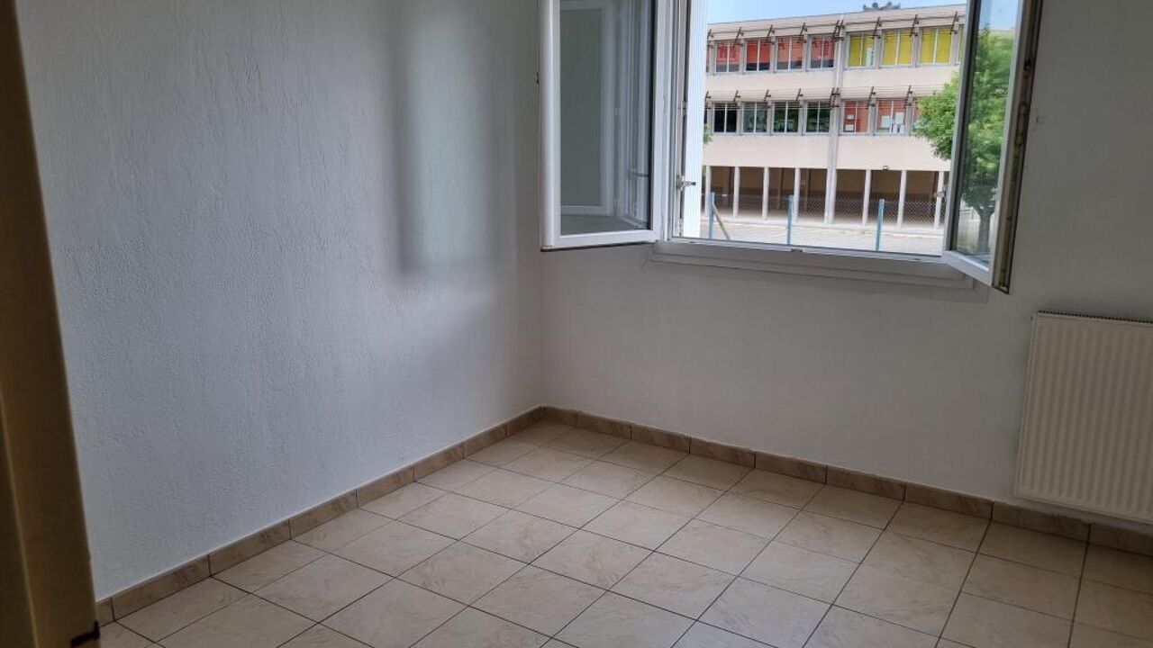 appartement 4 pièces 70 m2 à louer à Orange (84100)