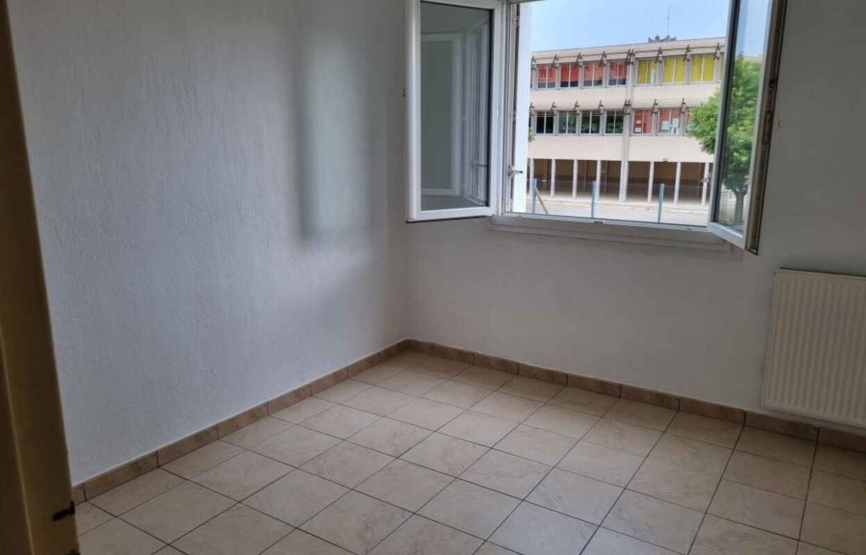 appartement 4 pièces 70 m2 à louer à Orange (84100)