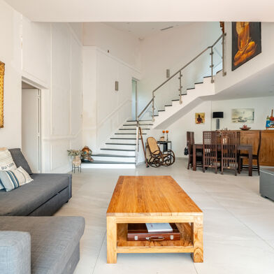 Maison 6 pièces 936000 €