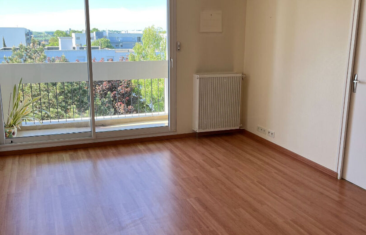 appartement 3 pièces 78 m2 à louer à Saintes (17100)