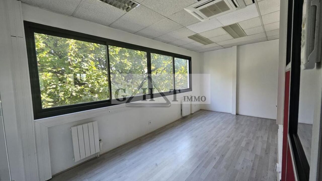 bureau  pièces 152 m2 à vendre à Maisons-Alfort (94700)