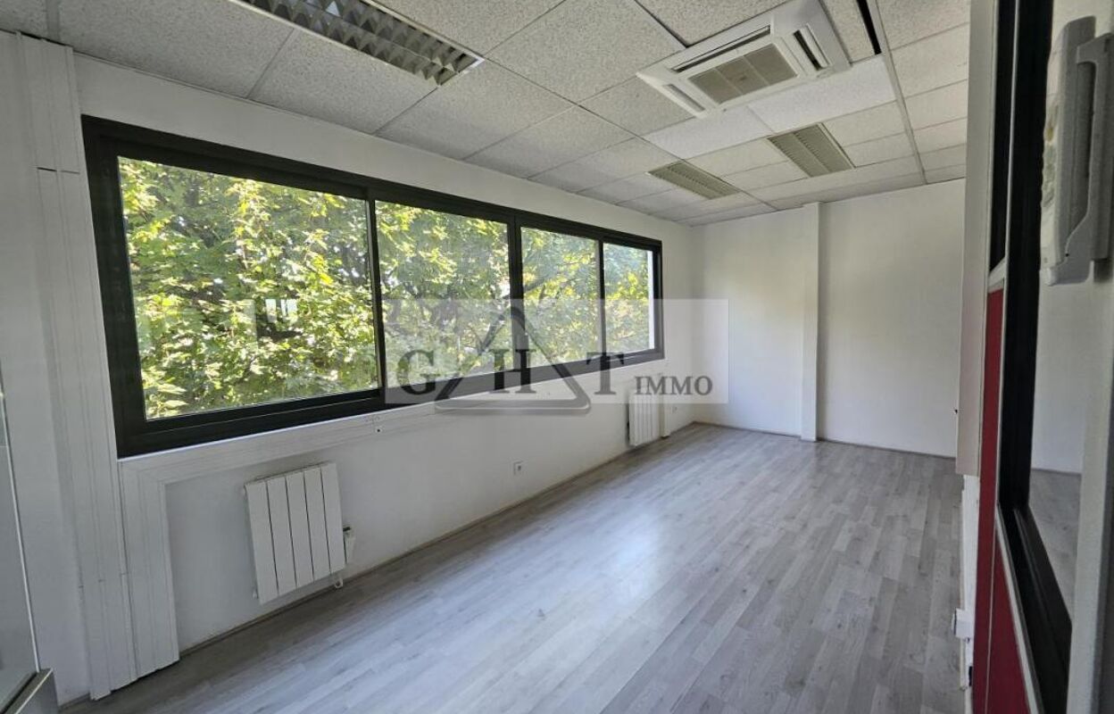 bureau  pièces 152 m2 à vendre à Maisons-Alfort (94700)