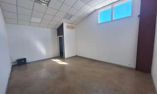 Bureau  124 m² à louer à Saint-Pierre (97410)