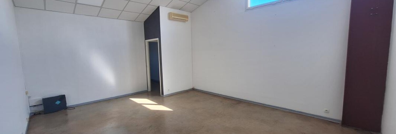 Bureau  124 m² à louer à Saint-Pierre (97410)