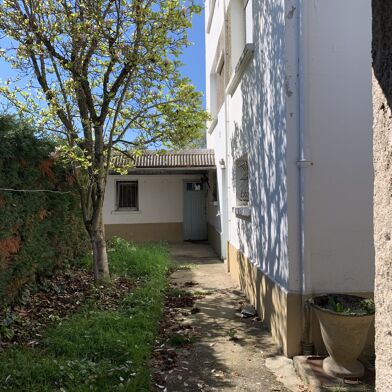 Immeuble  256000 €