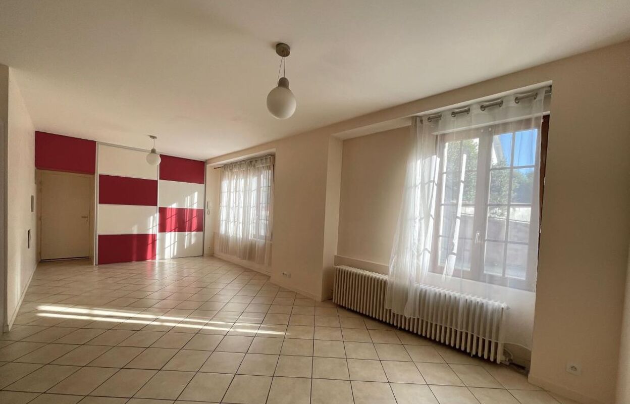 appartement 2 pièces 59 m2 à vendre à Mézières-sur-Seine (78970)