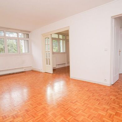 Appartement 3 pièces 153700 €