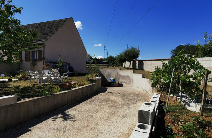 4 CHAMBRES 5 MN SENS ET GARE — photo 2