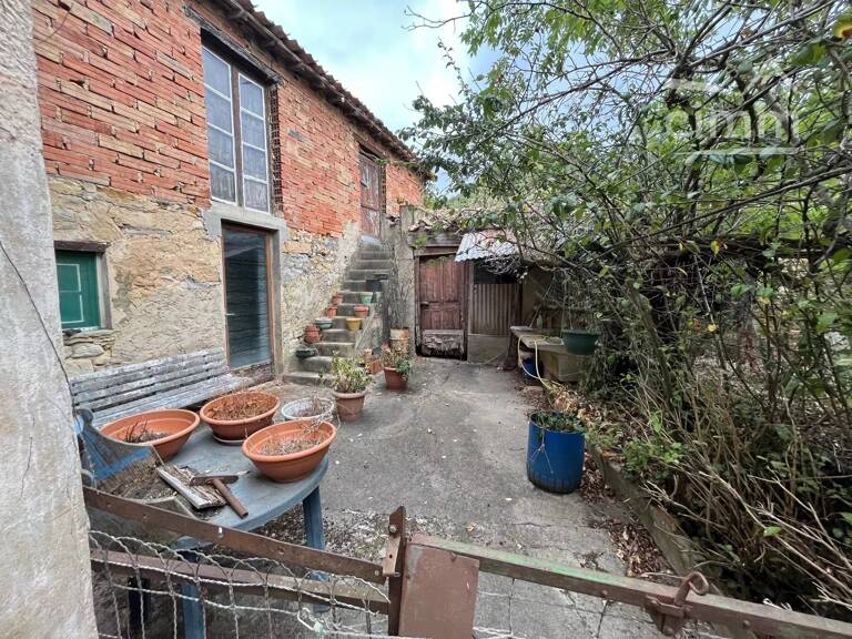 À vendre maison de village de 140 m² avec jardin et terrasse — photo 1
