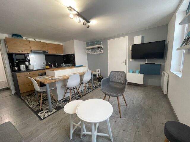 Appartement À Vendre — photo du bien