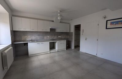 location appartement 330 € CC /mois à proximité de Aire-sur-l'Adour (40800)