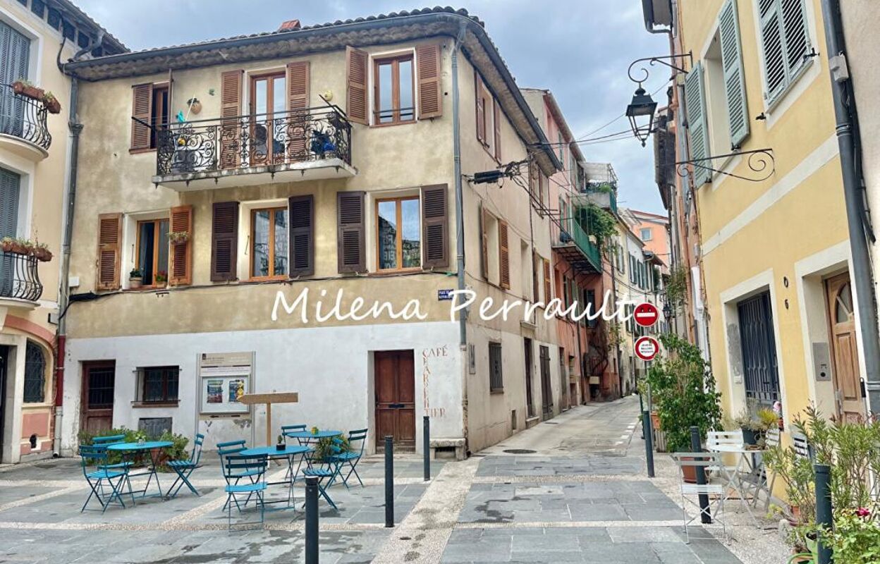 maison 8 pièces  m2 à vendre à Contes (06390)