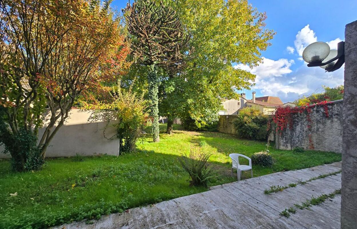 maison 9 pièces 280 m2 à vendre à Montpon-Ménestérol (24700)