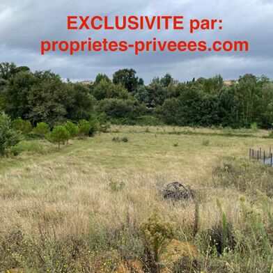 Terrain 4674 m²