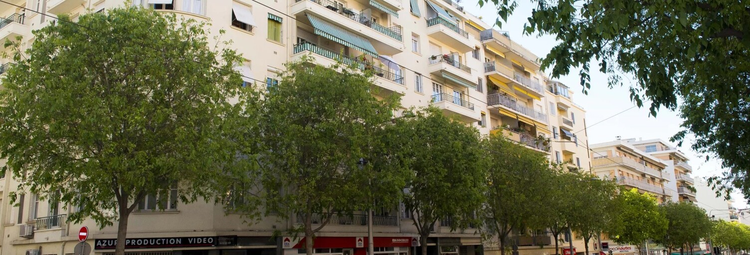 Commerce  56 m² à louer à Nice (06100)