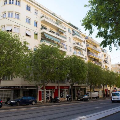Commerce  1725 €