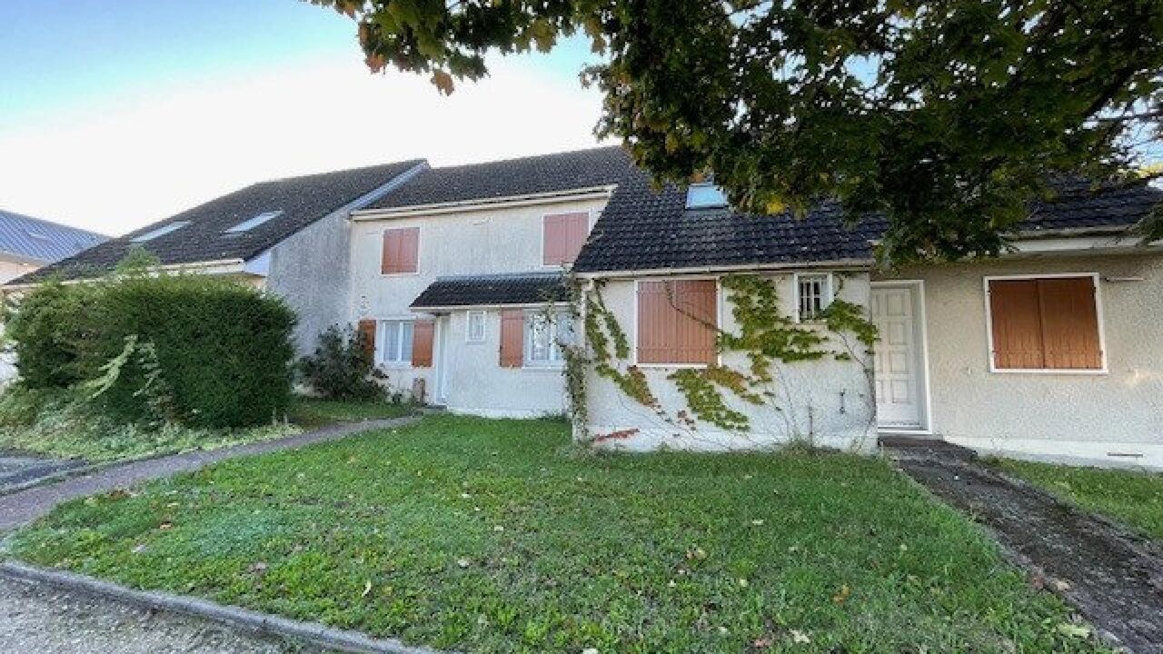 immeuble  pièces 394 m2 à vendre à La Chapelle-Saint-Mesmin (45380)