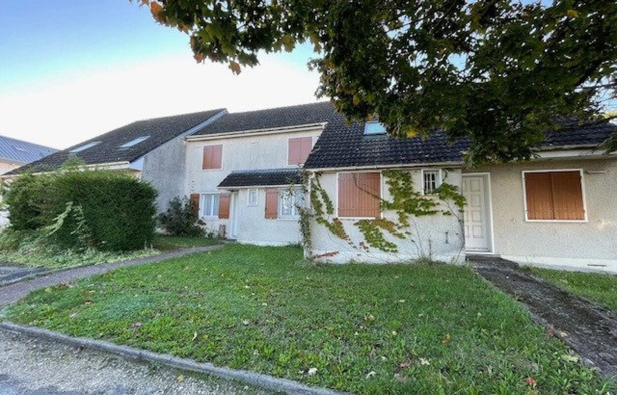 immeuble  pièces 394 m2 à vendre à La Chapelle-Saint-Mesmin (45380)