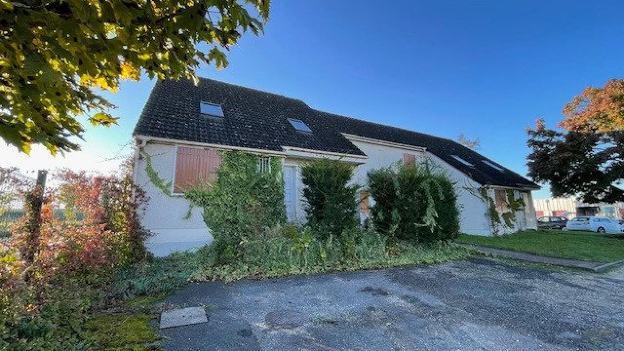 immeuble  pièces 394 m2 à vendre à La Chapelle-Saint-Mesmin (45380)