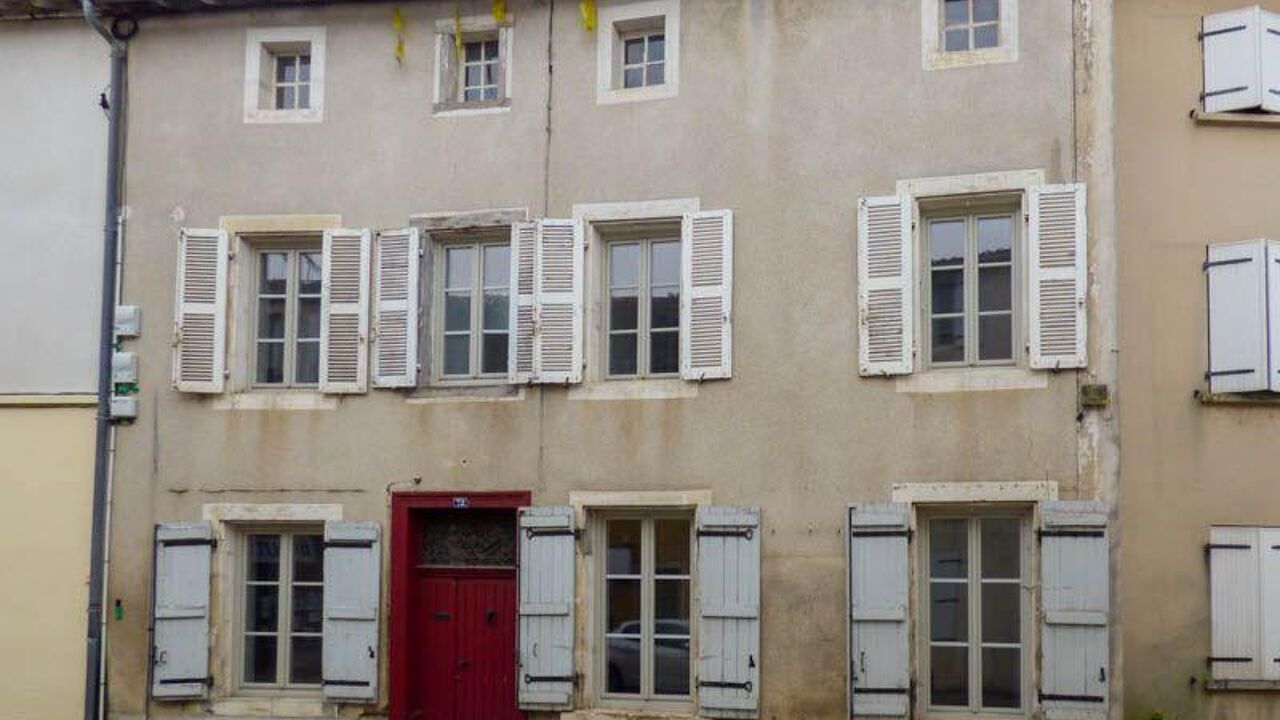 maison 6 pièces 163 m2 à vendre à Chef-Boutonne (79110)