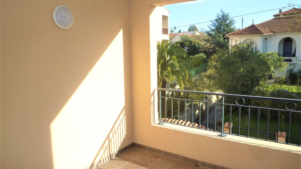 appartement 3 pièces 65 m2 à louer à Toulon (83000)