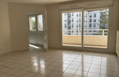 location appartement 817 € CC /mois à proximité de Fontaines-Saint-Martin (69270)