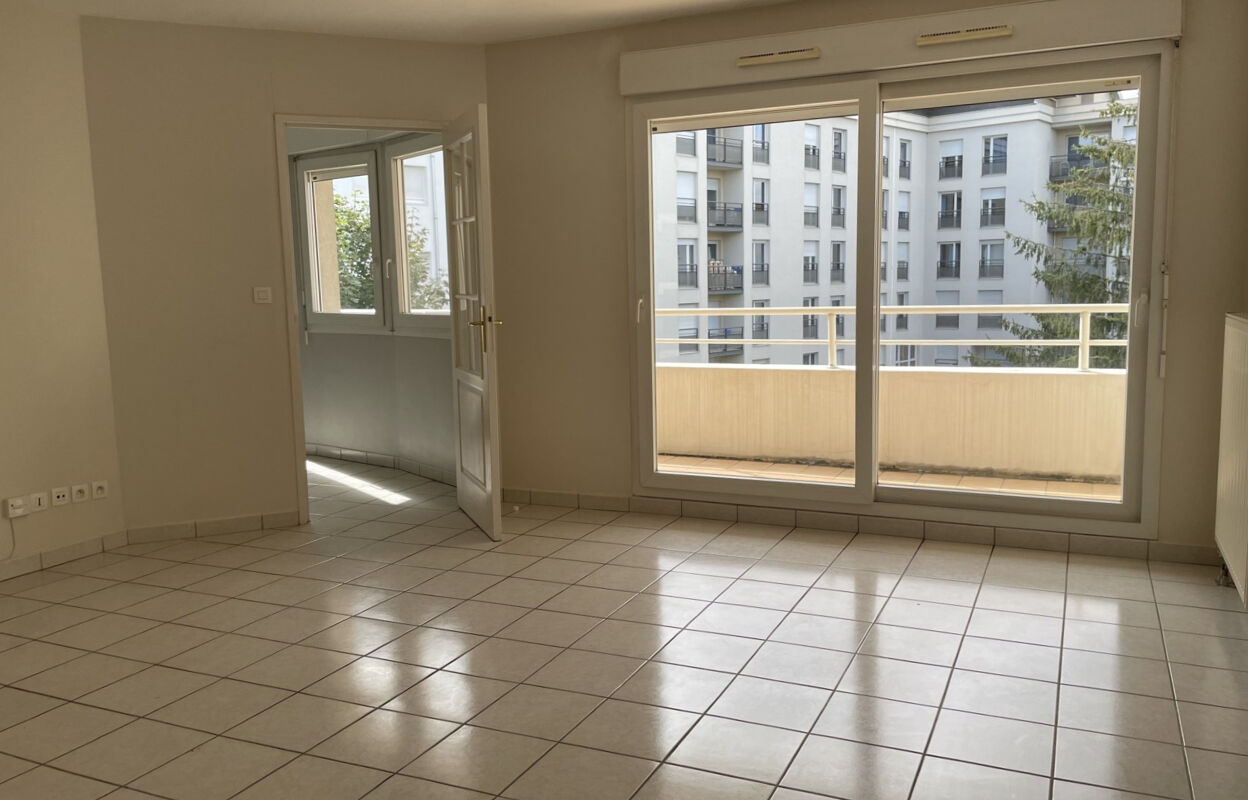 appartement 3 pièces 72 m2 à louer à Bron (69500)