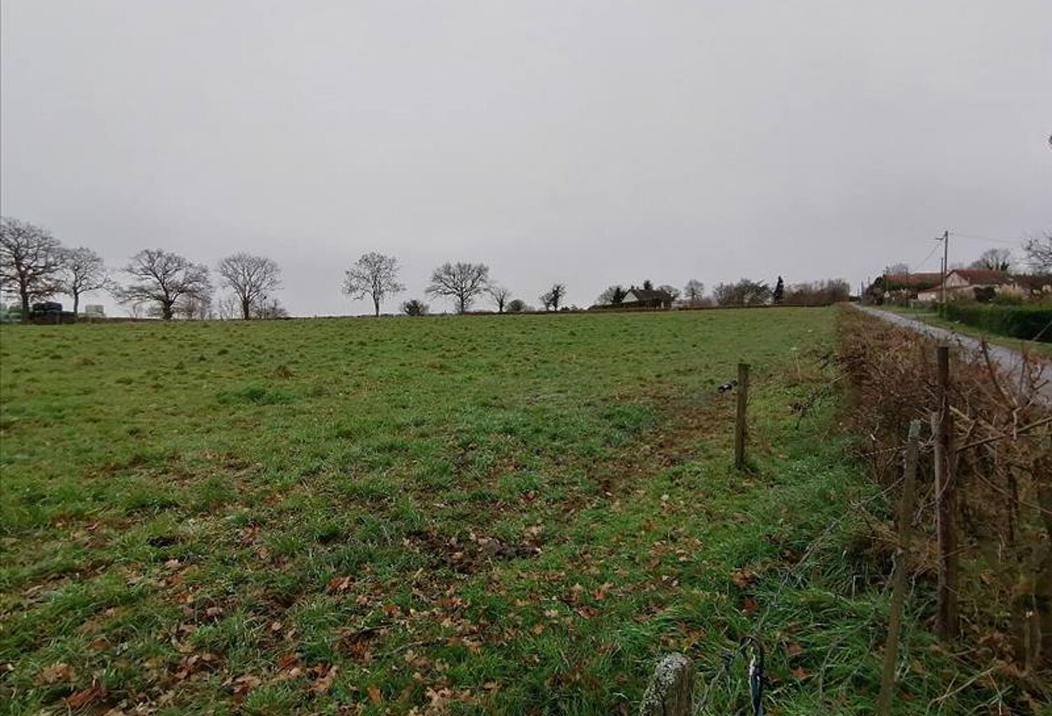 Terrain à bâtir de 0 pièces principales — photo 1