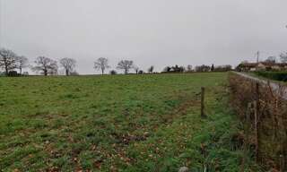 Terrain  2737 m² à vendre à Saint-Genest (03310)