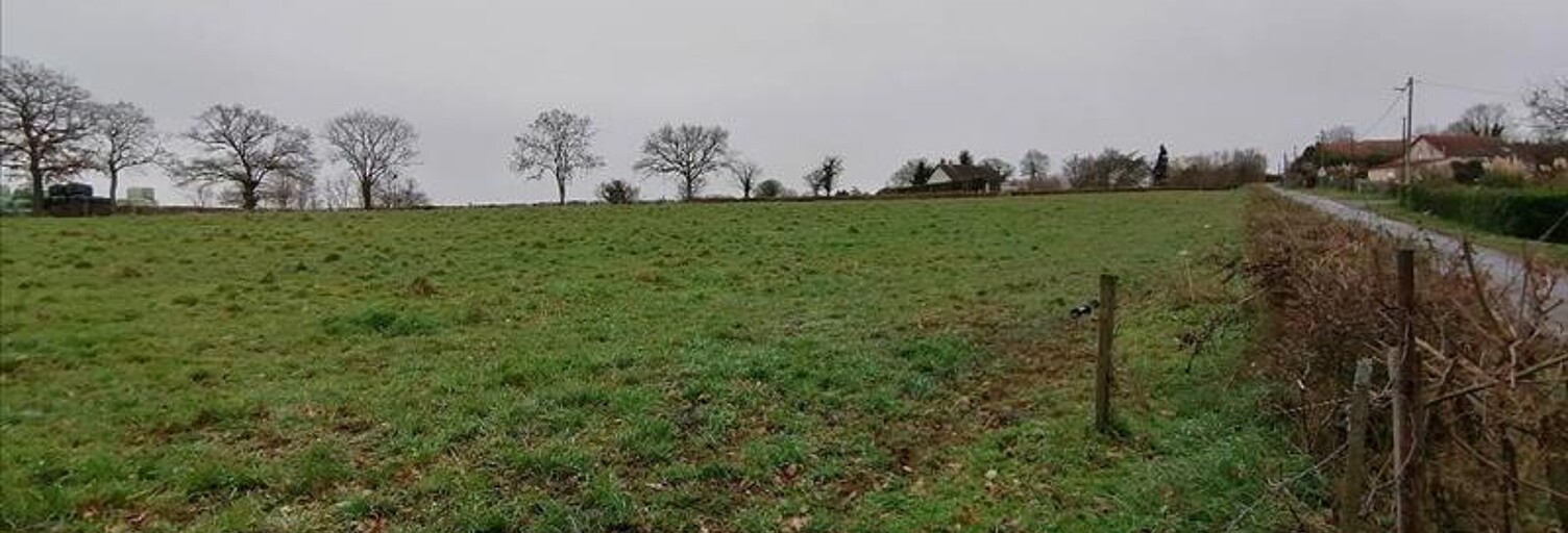 Terrain  2737 m² à vendre à Saint-Genest (03310)