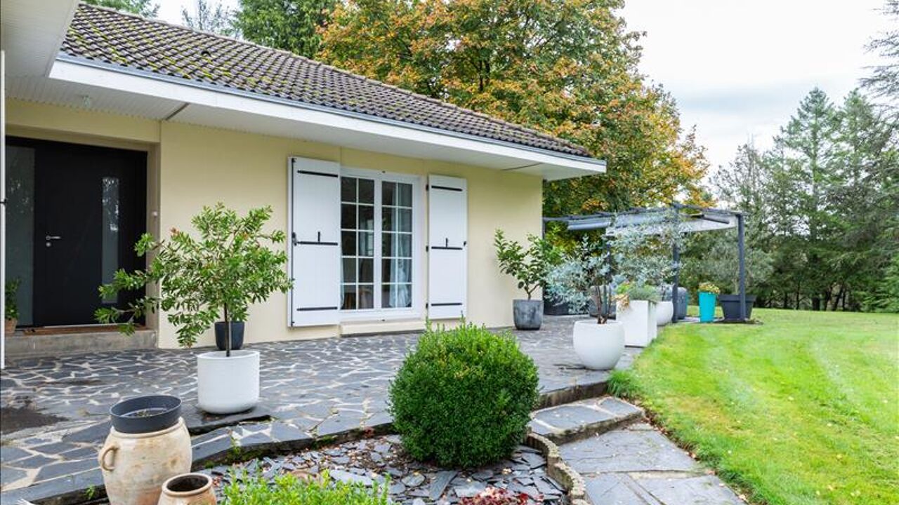 maison 8 pièces 180 m2 à vendre à Lamongerie (19510)