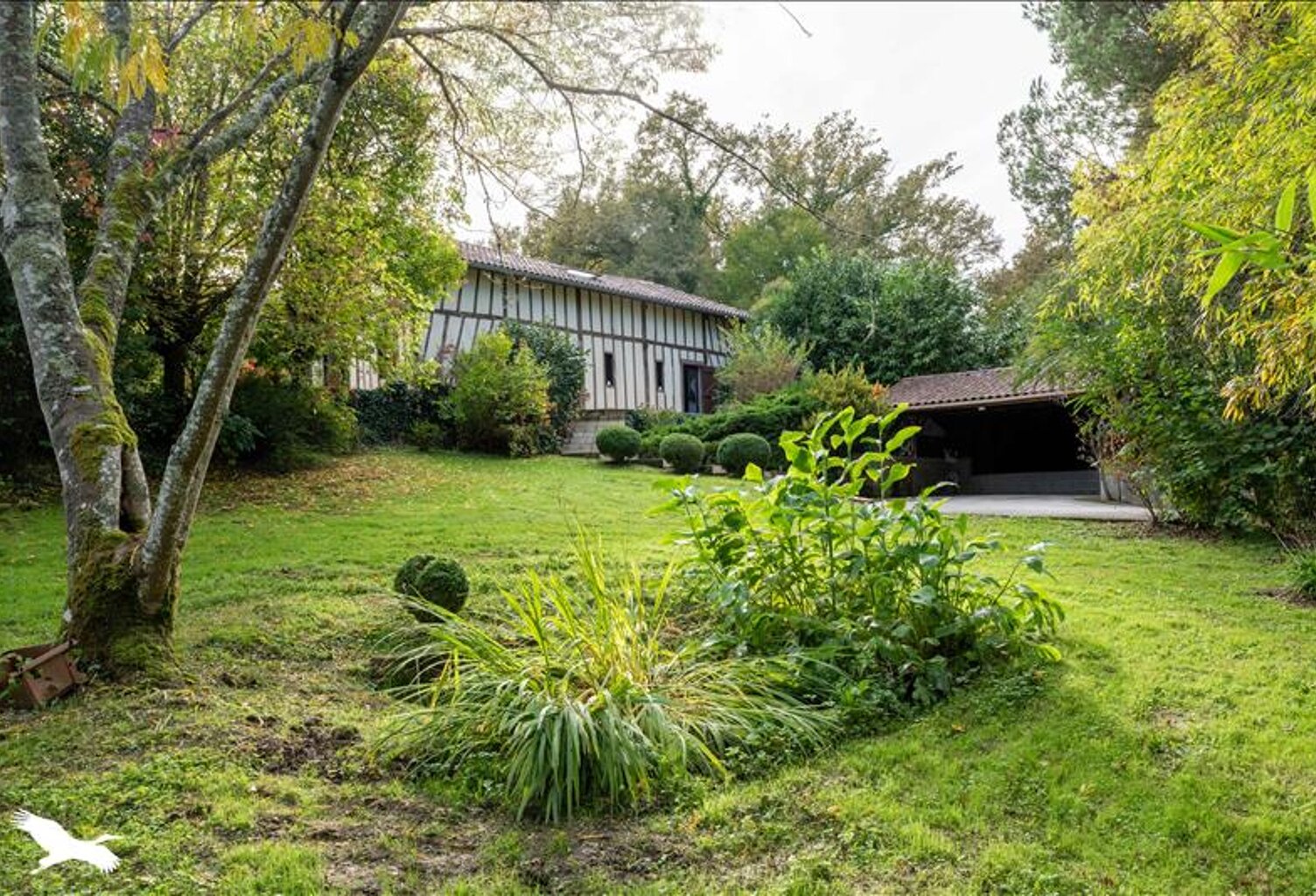Ferme (tte) de 5 pièces principales — photo 1