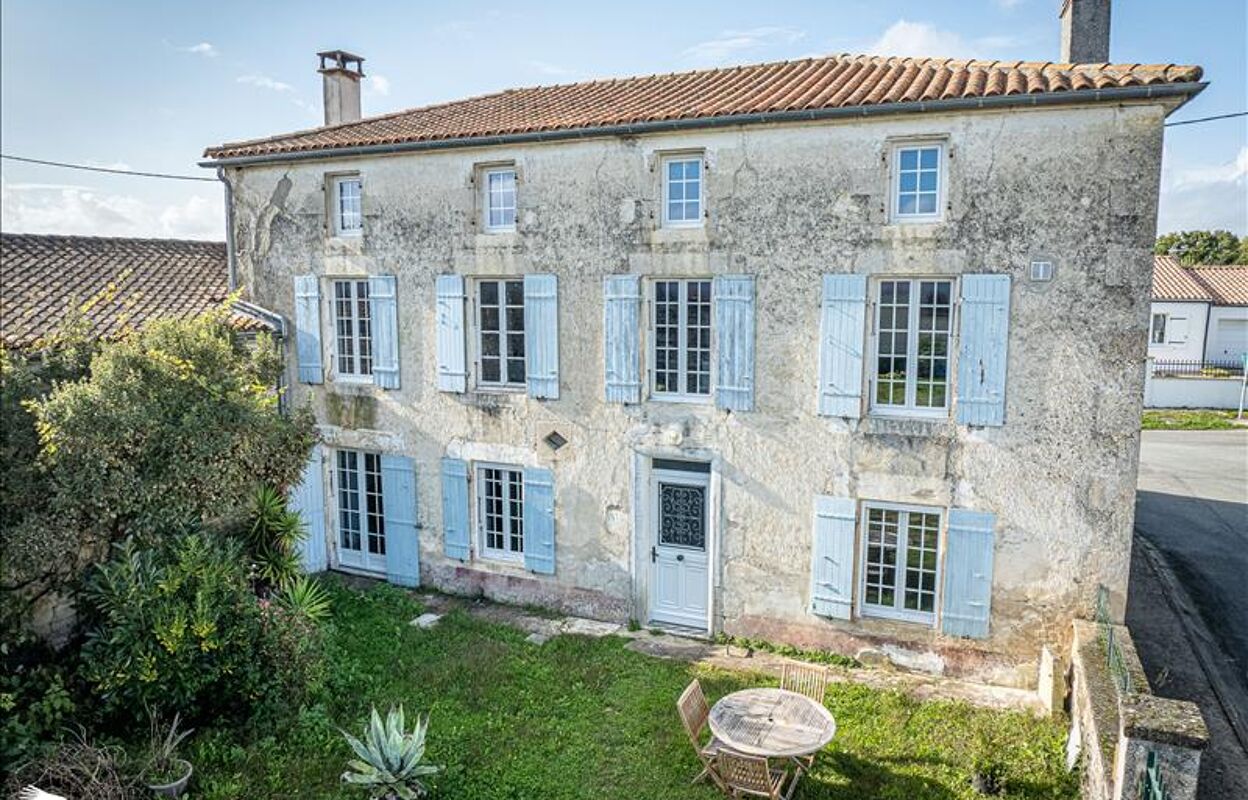 maison 4 pièces 160 m2 à vendre à Ardillières (17290)