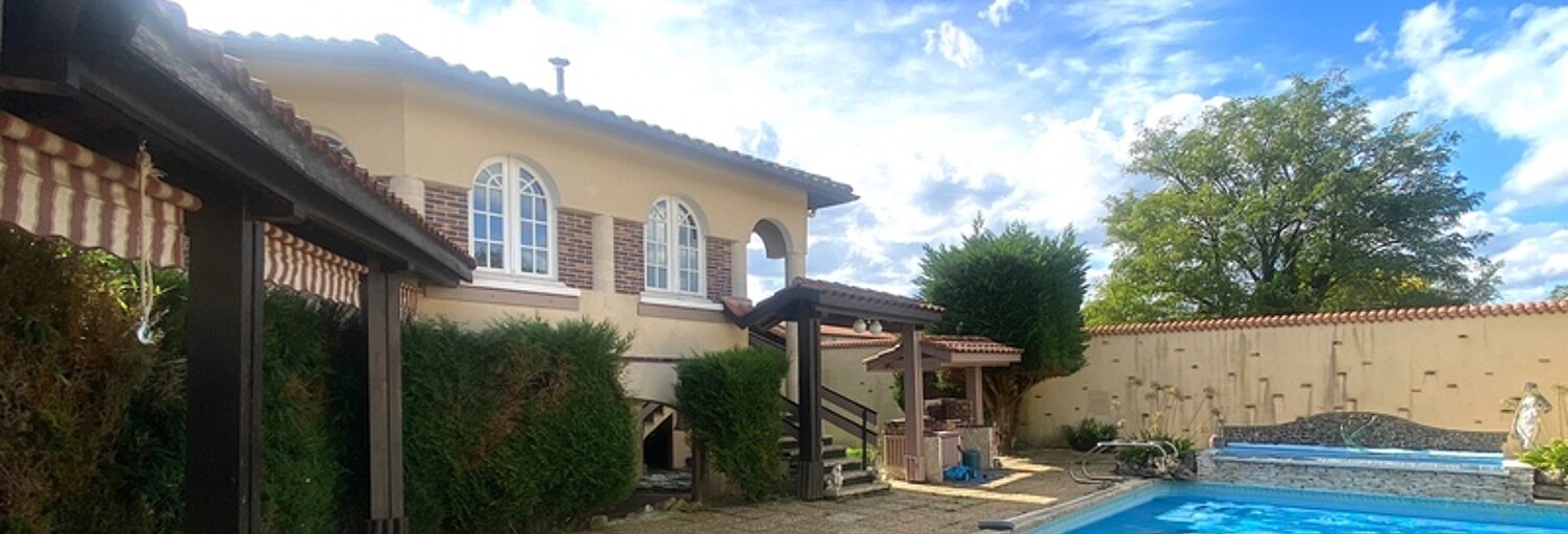 Maison 5 Pièces 254 m² à vendre à Aire-sur-l'Adour (40800)