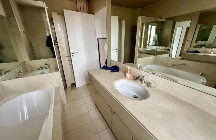 Bel appartement bourgeois de 127 m2, 3 ieme étg sur 4 — photo 5