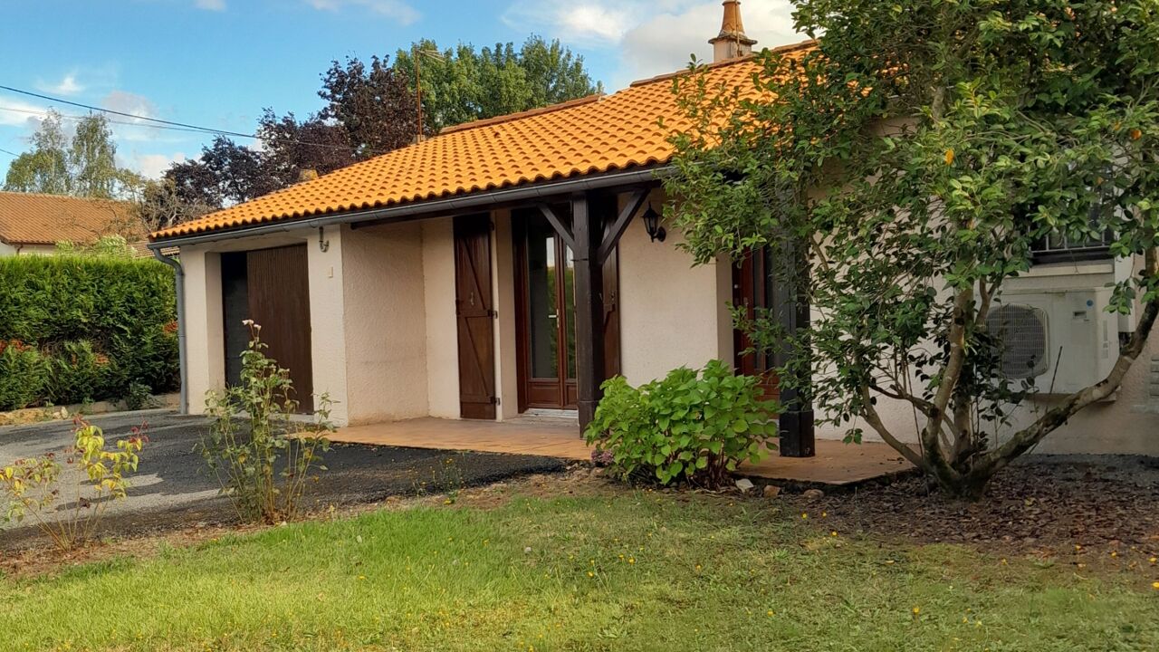 maison 4 pièces 88 m2 à louer à Reffannes (79420)