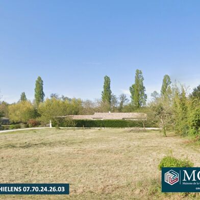 Terrain 770 m²