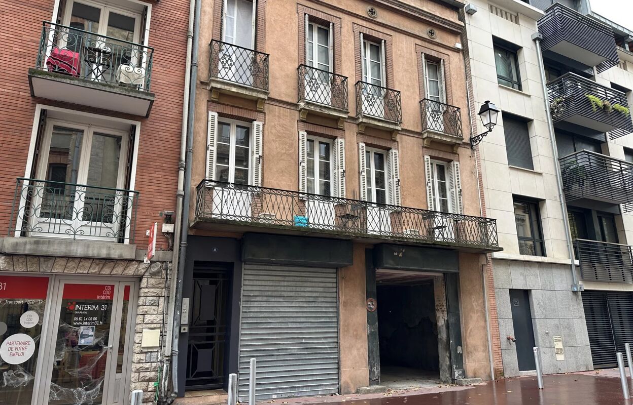 garage  pièces  m2 à louer à Toulouse (31000)