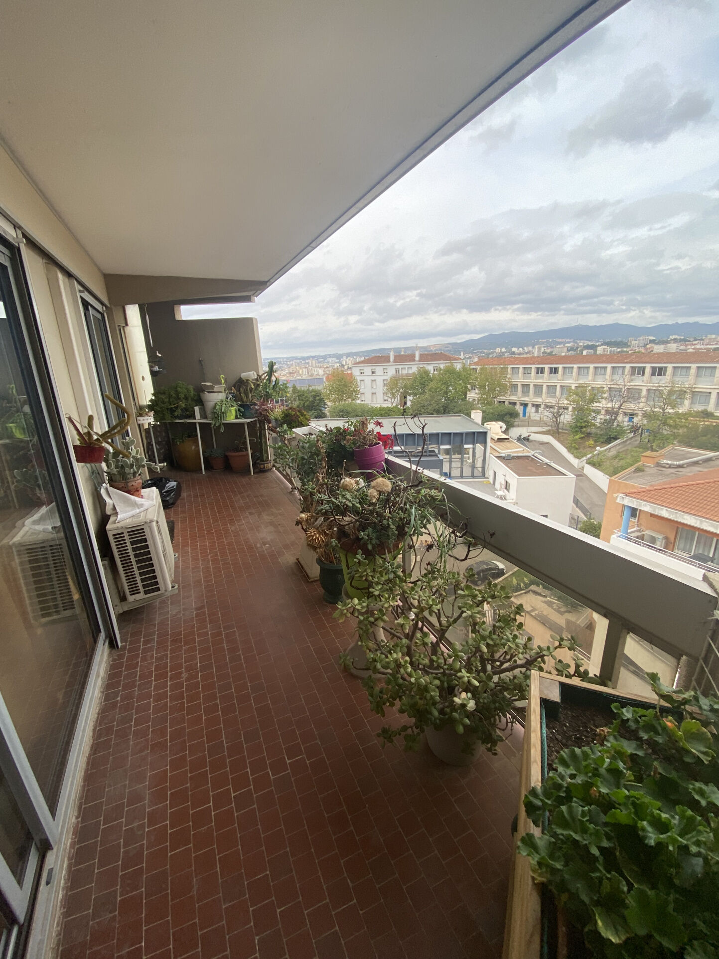 Marseille 1er Appartement 2 pièces 45 m²