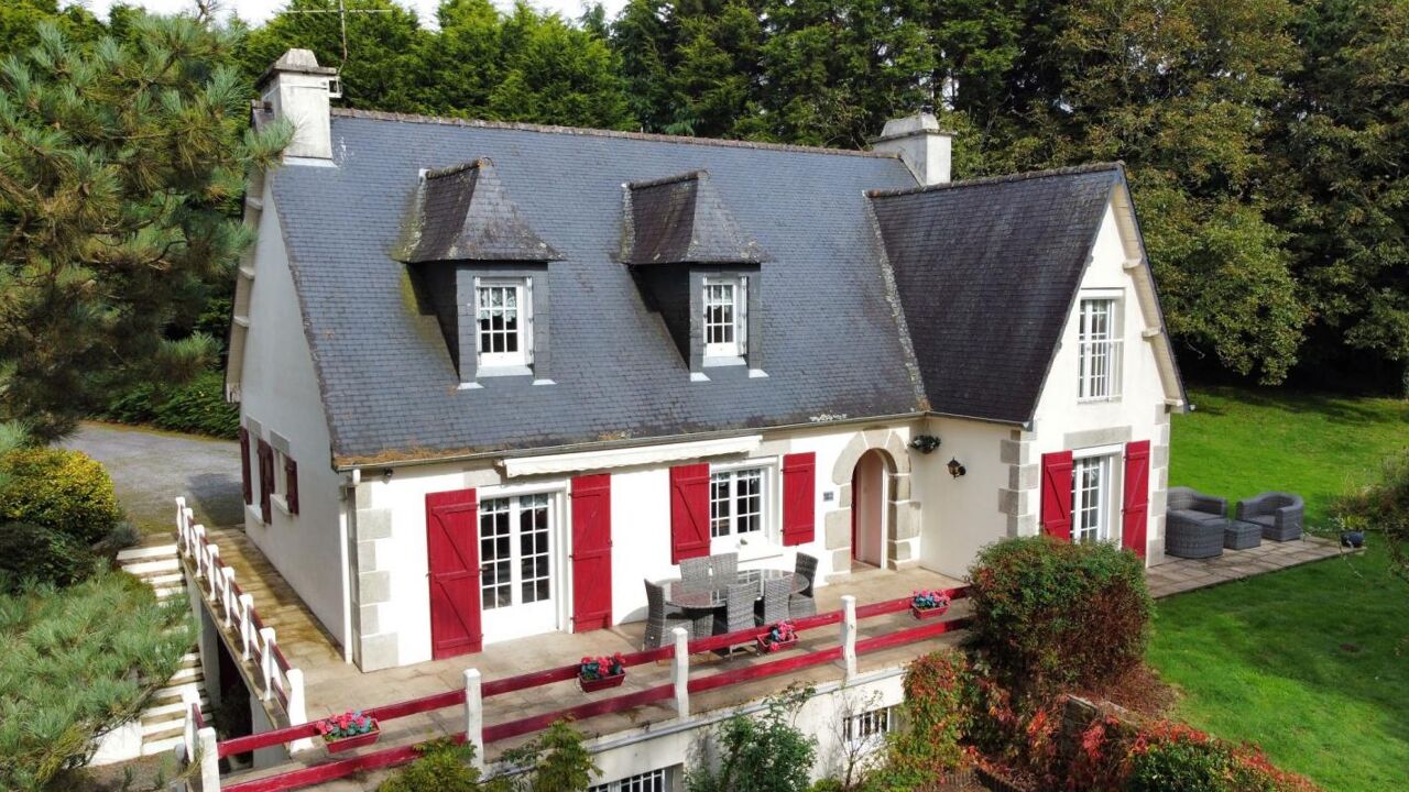 maison 6 pièces 163 m2 à vendre à Rostrenen (22110)