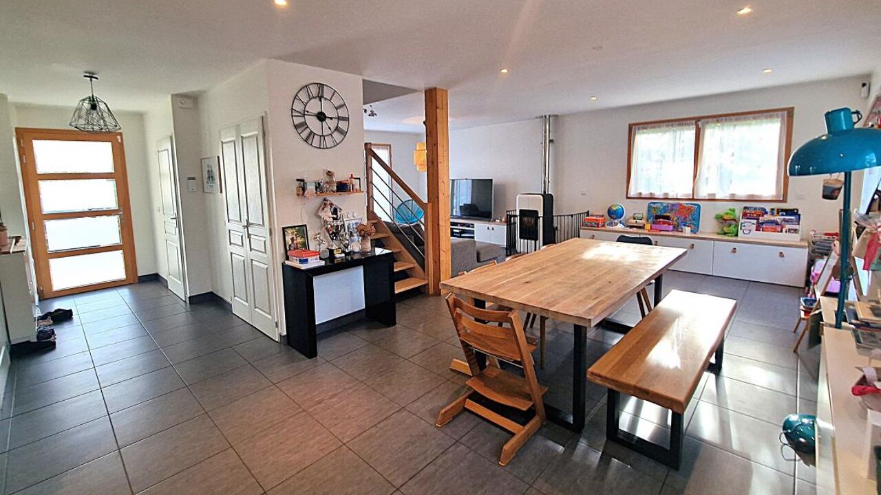 maison 5 pièces 135 m2 à vendre à Péron (01630)