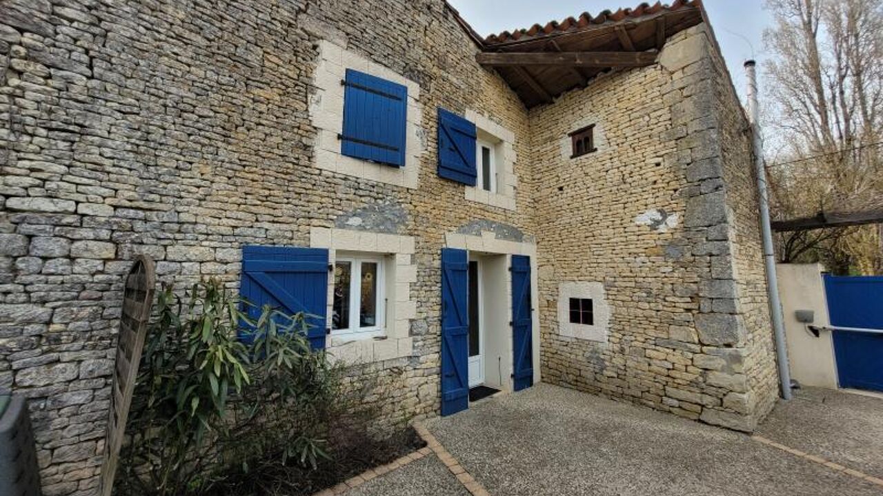 maison 8 pièces 245 m2 à vendre à Asnières-la-Giraud (17400)