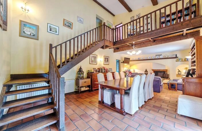 Les Arcs sur Argens Maison Familliale avec Piscine Chauffée au Calme absolu — photo 4