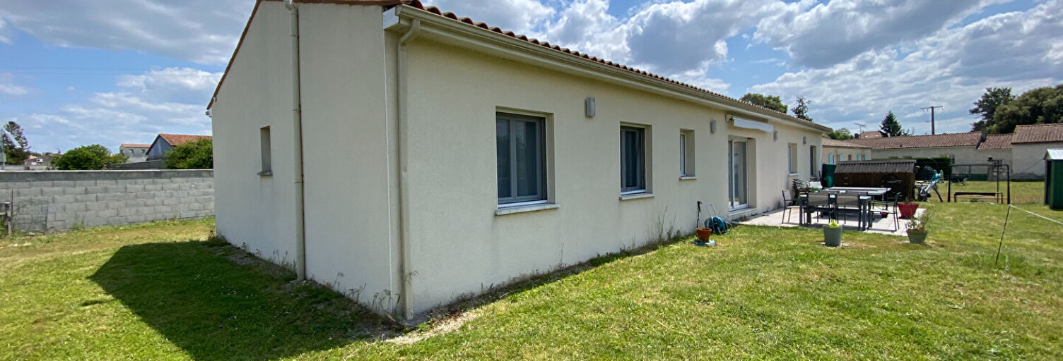 Maison 6 Pièces 139 m² à vendre à Jarnac-Champagne (17520)