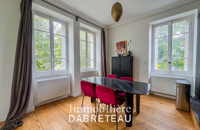 location appartement 1 590 € CC /mois à proximité de Rillieux-la-Pape (69140)