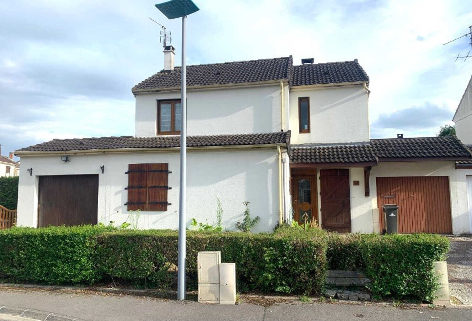 Maison de 105m2 située au calme, dans une impasse, à rénover — photo 1